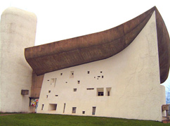 La Chapelle Notre Dame du Haut de Ronchamp oeuvre de le Corbusier